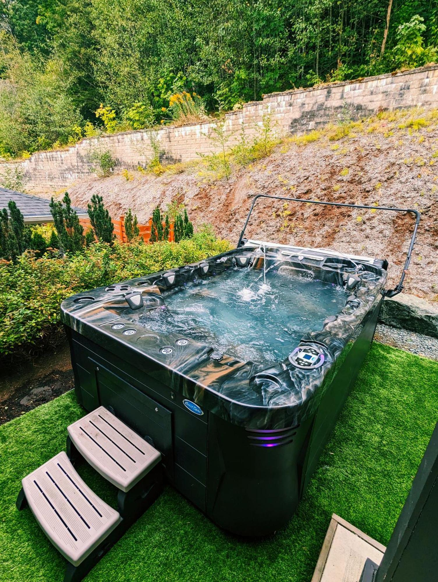 チリワック Mountain Retreat With Views, Hot Tub, Games & Acヴィラ エクステリア 写真