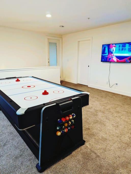 チリワック Mountain Retreat With Views, Hot Tub, Games & Acヴィラ エクステリア 写真