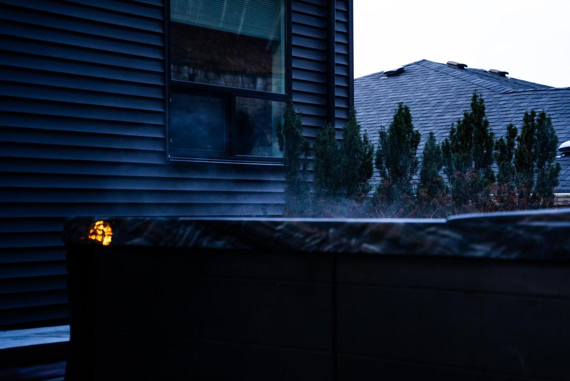 チリワック Mountain Retreat With Views, Hot Tub, Games & Acヴィラ エクステリア 写真